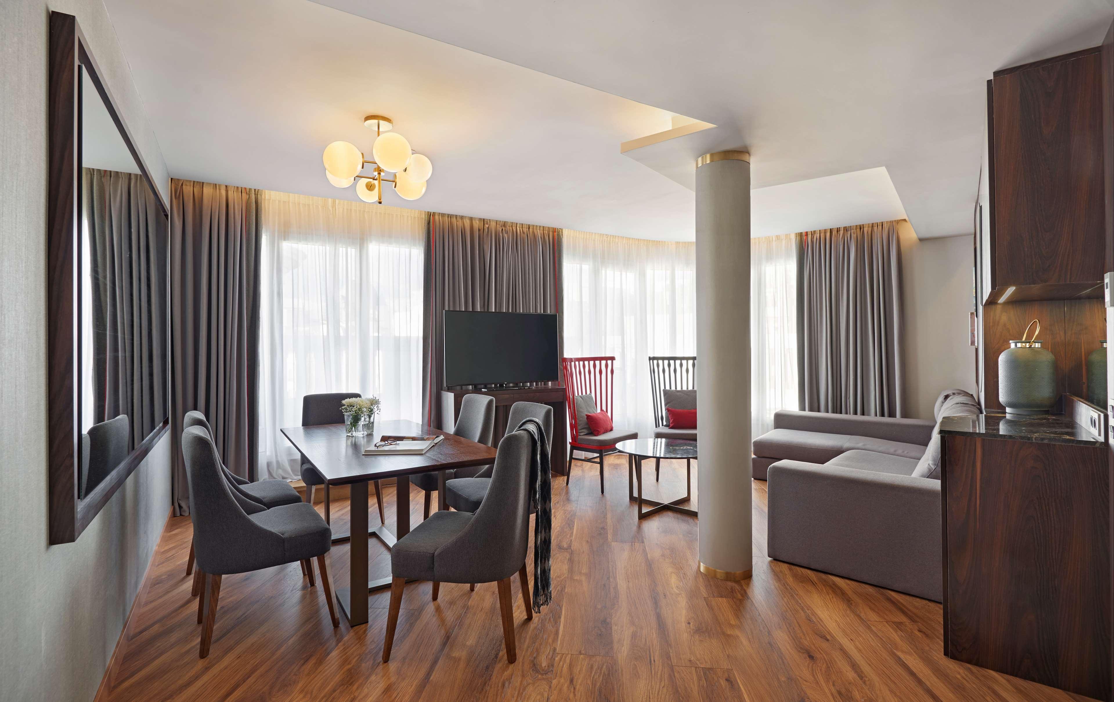 Hotel Hyatt Centric Gran Via Madryt Zewnętrze zdjęcie Suite