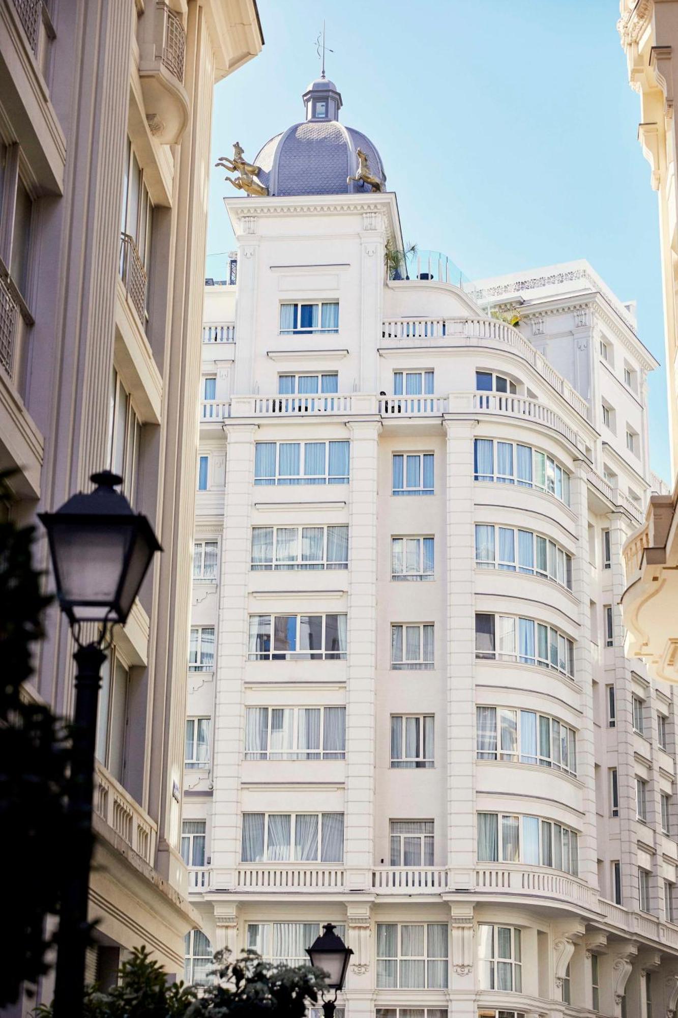 Hotel Hyatt Centric Gran Via Madryt Zewnętrze zdjęcie The hotel in 2012